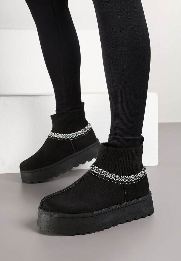 Born2be - Czarne Śniegowce na Grubej Podeszwie z Elastyczną Cholewką Nilevelia. Okazja: na co dzień. Kolor: czarny. Materiał: jeans. Szerokość cholewki: normalna. Styl: casual