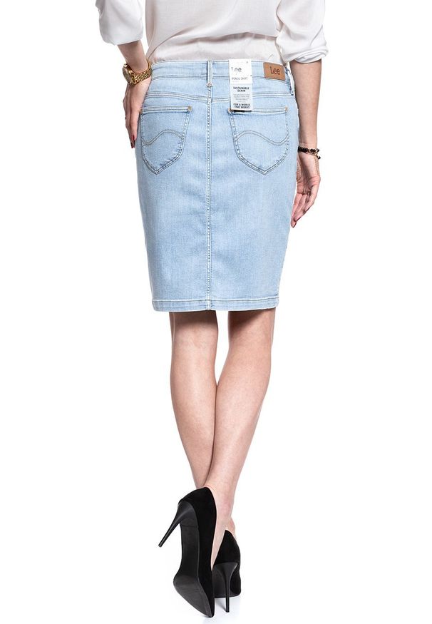 Lee - SPÓDNICA JEANSOWA LEE PENCIL SKIRT LIGHT COROVAL L38GMFOC 112108182. Materiał: jeans
