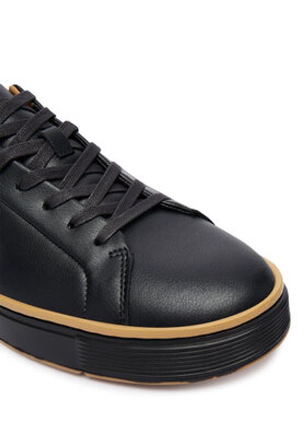 Emporio Armani Sneakersy EM003081 AF18228 UC001 Czarny. Kolor: czarny. Materiał: skóra