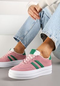 Renee - Różowe Sneakersy Basic na Niskiej Platformie Beliscia. Okazja: na co dzień. Kolor: różowy. Materiał: jeans. Obcas: na platformie