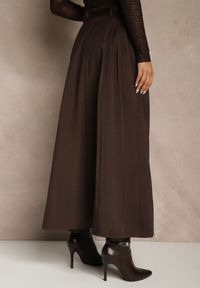 Renee - Brązowa Rozkloszowana Spódnica z Wiskozy z Dodatkowym Paskiem z Klamrą Lowedina. Kolor: brązowy. Materiał: wiskoza #4