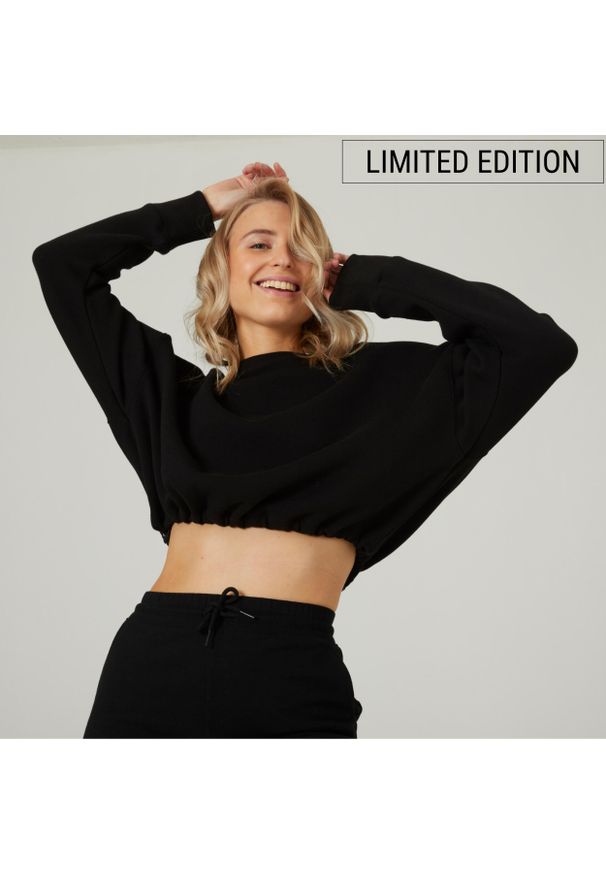 DOMYOS - Bluza damska Domyos Gym & Pilates crop. Kolor: czarny. Materiał: dzianina, włókno, materiał, bawełna. Długość: krótkie. Sport: joga i pilates