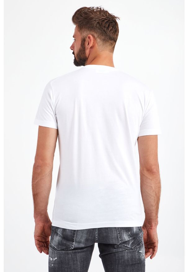 T-SHIRT DSQUARED2. Długość rękawa: krótki rękaw. Długość: krótkie. Wzór: napisy