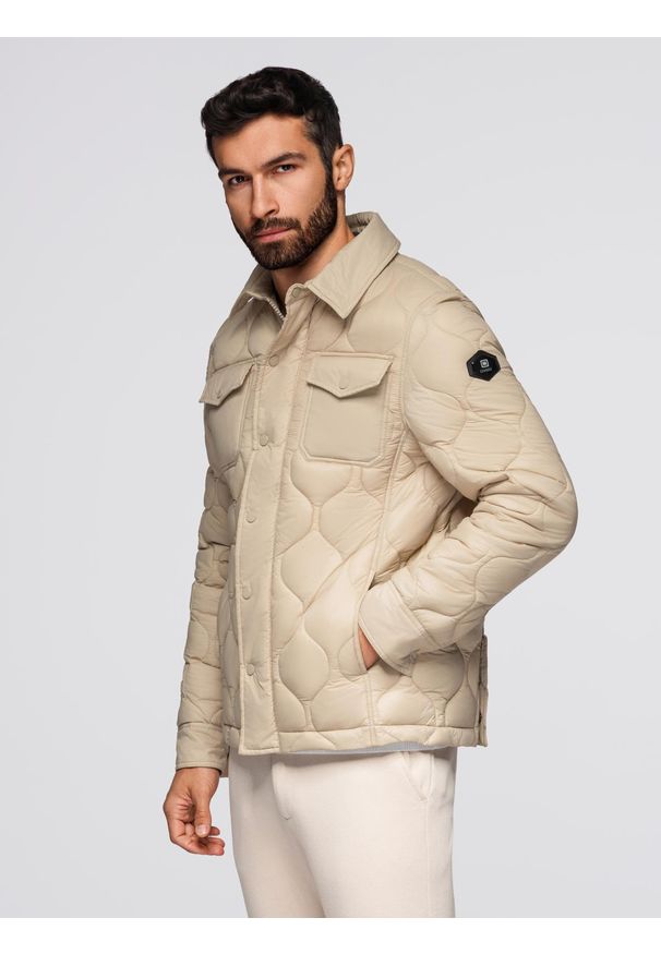 Ombre Clothing - Pikowana kurtka męska w koszulowym fasonie – beżowa V1 - Rozmiar: L. Okazja: na co dzień. Kolor: beżowy. Materiał: poliester, materiał. Wzór: aplikacja. Styl: casual, elegancki