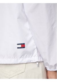 Tommy Jeans Wiatrówka Chicago DM0DM20204 Biały Regular Fit. Kolor: biały. Materiał: syntetyk
