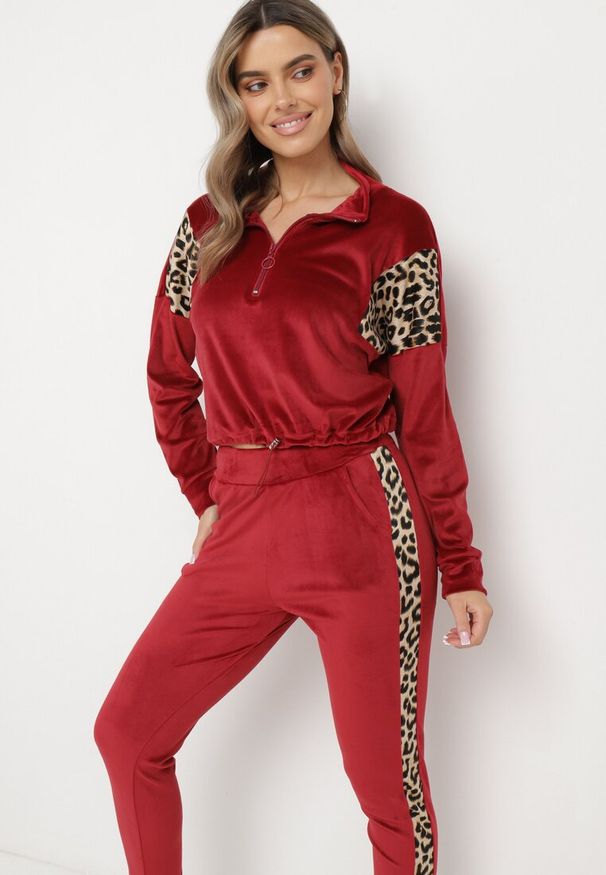 Born2be - Bordowy Welurowy Komplet Dresowy Krótka Bluza i Spodnie z Wstawkami w Cętki Kilima. Kolor: czerwony. Materiał: welur, dresówka. Wzór: aplikacja
