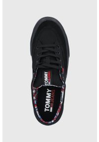 Tommy Jeans Tenisówki męskie kolor czarny. Nosek buta: okrągły. Zapięcie: sznurówki. Kolor: czarny. Materiał: bawełna, guma #5