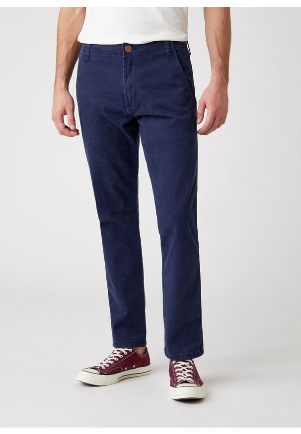 Wrangler - WRANGLER SPODNIE MĘSKIE CASEY CHINO LAKEPORT BLUE W1C050B08 112324479