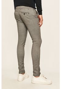 Tailored & Originals - Spodnie. Okazja: na co dzień. Kolor: czarny. Materiał: dzianina. Styl: casual #4