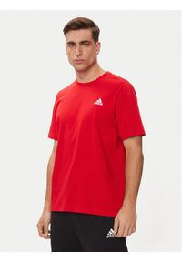 Adidas - adidas T-Shirt Essentials Single Jersey Embroidered Small Logo T-Shirt IC9290 Czerwony Regular Fit. Kolor: czerwony. Materiał: bawełna