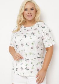 Born2be - Biały T-shirt Koszulka z Krótkim Rękawem w Kwiaty Nleessa. Okazja: na co dzień. Kolekcja: plus size. Kolor: biały. Materiał: jeans. Długość rękawa: krótki rękaw. Długość: krótkie. Wzór: kwiaty. Styl: casual, elegancki #3