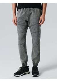 Sinsay - Jeansy jogger z efektem sprania - szary. Kolor: szary #1
