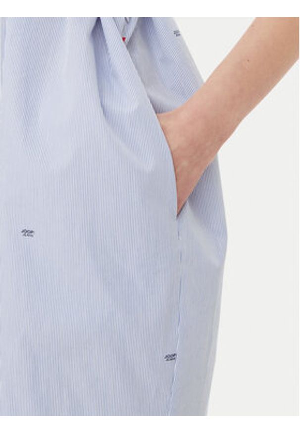 JOOP! Jeans Sukienka koszulowa Dua 30046173 Błękitny Relaxed Fit. Kolor: niebieski. Materiał: bawełna. Typ sukienki: koszulowe