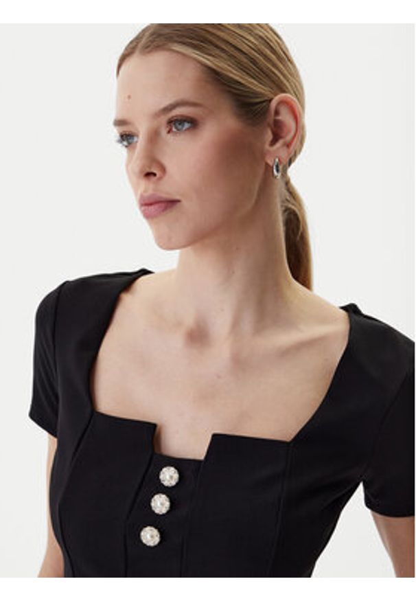 Guess Bluzka W6RP08 KCBO2 Czarny Classic Fit. Kolor: czarny. Materiał: syntetyk