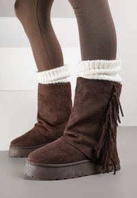 Born2be - Brązowe Botki w Stylu Śniegowców z Frędzlami i Cholewką Imitującą Nogawkę Sierafera. Zapięcie: bez zapięcia. Kolor: brązowy. Materiał: jeans. Szerokość cholewki: normalna #7