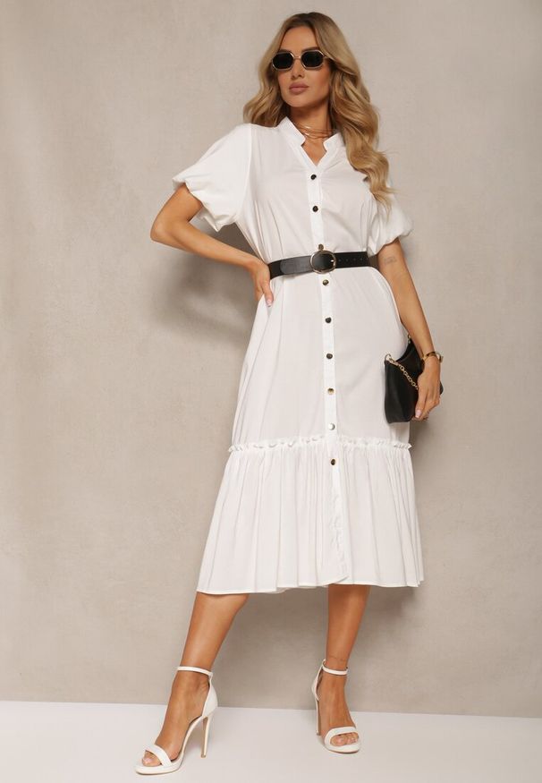 Renee - Biała Rozkloszowana Sukienka Zapinana na Guziki z Paskiem z Ekoskóry i Krótkim Rękawem Wontia. Okazja: na co dzień. Typ kołnierza: dekolt w kształcie V. Kolor: biały. Długość rękawa: krótki rękaw. Typ sukienki: rozkloszowane. Styl: wizytowy, casual, elegancki