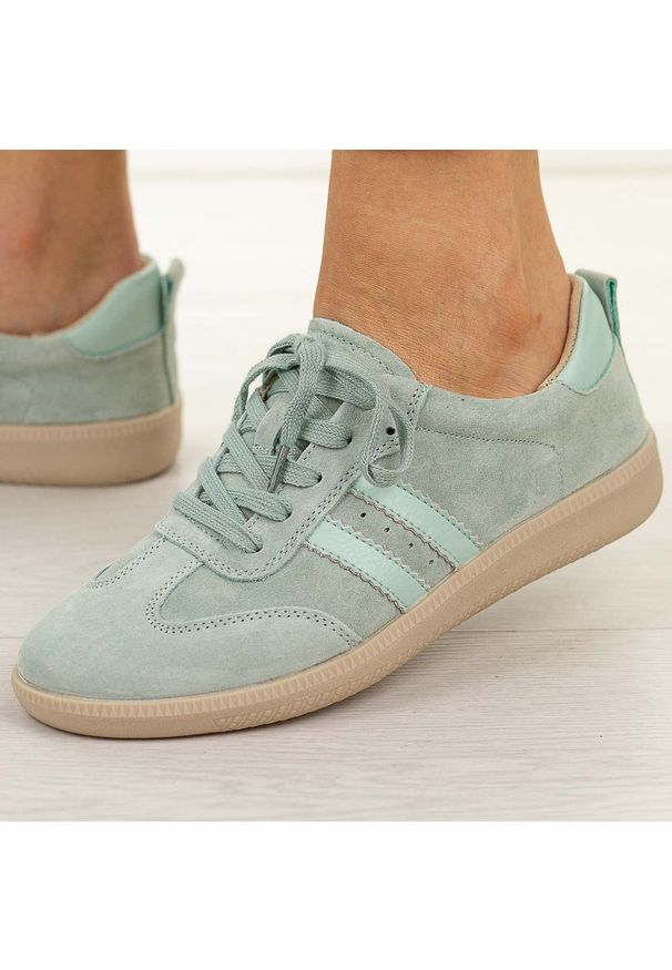 Jasno zielone skórzane półbuty damskie Filippo Dp7508/26. Okazja: na spacer, na co dzień. Kolor: zielony. Materiał: skóra, nubuk. Szerokość cholewki: normalna. Sezon: wiosna, jesień, lato. Obcas: na płaskiej podeszwie. Styl: casual, elegancki, klasyczny