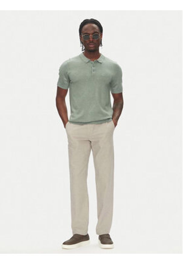 Lindbergh Polo 30-800159 Zielony Slim Fit. Typ kołnierza: polo. Kolor: zielony. Materiał: wiskoza