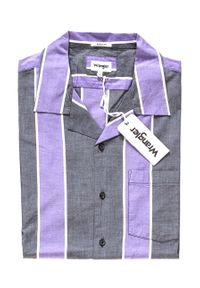 Wrangler - KOSZULA WRANGLER SS RESORT SHIRT TROPICAL PURPLE W59076SW3. Kolor: szary. Materiał: materiał