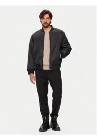 Armani Exchange Kurtka bomber 6DZB01 ZN4WZ 1200 Czarny Regular Fit. Kolor: czarny. Materiał: syntetyk #6