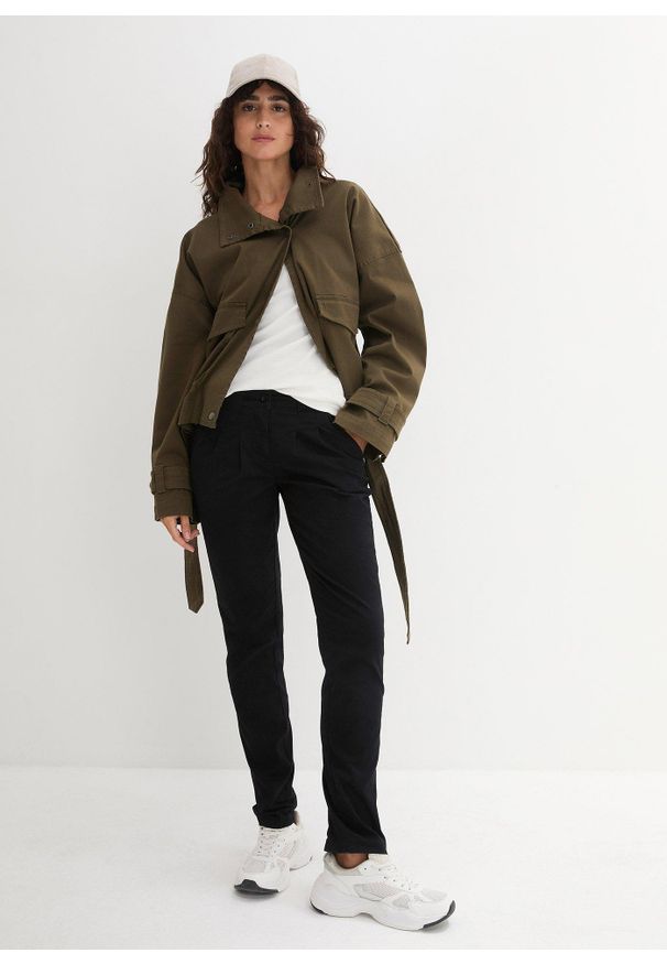 bonprix - Spodnie chino ze stretchem. Okazja: na co dzień. Stan: obniżony. Kolor: czarny. Materiał: bawełna. Wzór: kwiaty. Styl: casual