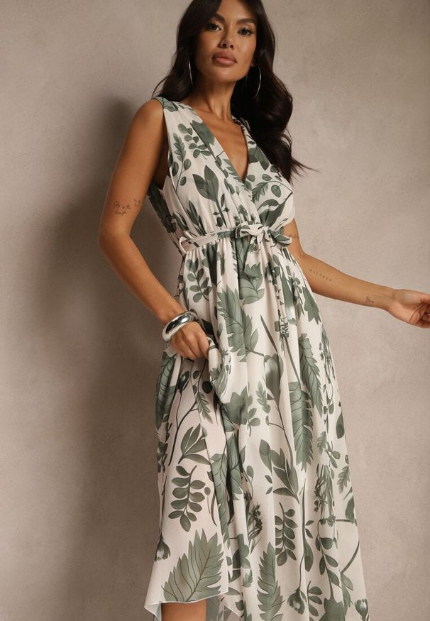 Renee - Zielona Sukienka z Wiskozą z Kopertowym Dekoltem i Wiązanym Paskiem Natisolve. Typ kołnierza: dekolt kopertowy. Kolor: zielony. Materiał: wiskoza. Typ sukienki: kopertowe. Styl: klasyczny