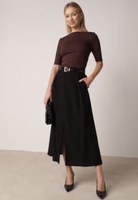 Born2be - Czarna Wiskozowa Spódnica o Rozkloszowanym Kroju z Rozcięciem i Paskiem Jaelia. Okazja: na co dzień, na spotkanie biznesowe, do pracy. Kolor: czarny. Materiał: wiskoza. Styl: casual, biznesowy, elegancki #5
