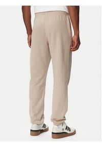 Adidas - adidas Spodnie dresowe Trefoil Essentials French Terry KT2454 Beżowy Regular Fit. Kolor: beżowy. Materiał: bawełna #2