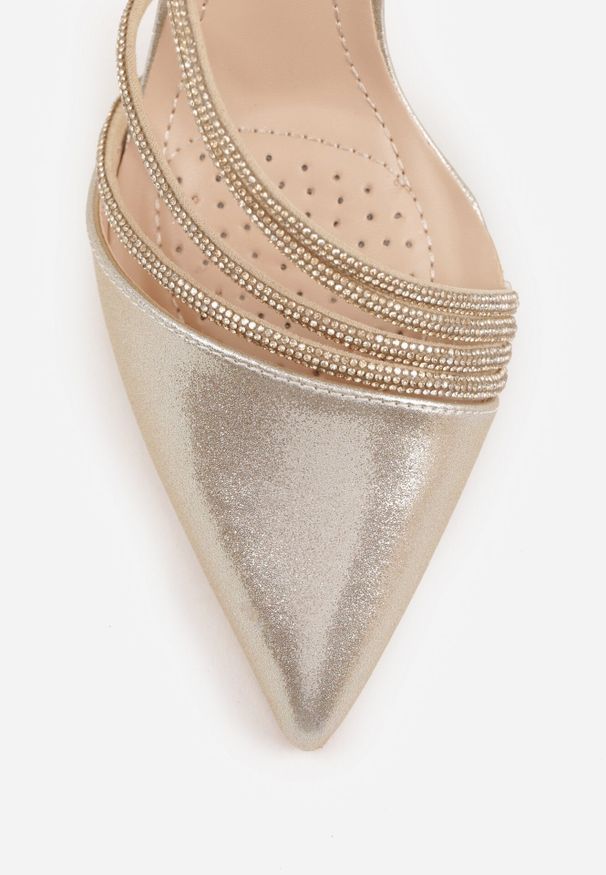 Born2be - Złote Eleganckie Szpilki VICES Zdobione Paskami z Cyrkoniami Thalasura. Okazja: na wesele, na ślub cywilny. Zapięcie: pasek. Kolor: złoty. Wzór: aplikacja. Obcas: na szpilce. Styl: elegancki