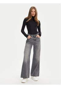 Guess Body O5GM10 KCDE0 Czarny Regular Fit. Kolor: czarny. Materiał: syntetyk