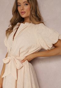 Renee - Jasnobeżowa Sukienka z Bawełny Halpy. Okazja: na imprezę. Kolor: beżowy. Materiał: bawełna. Wzór: haft. Sezon: lato, wiosna. Styl: klasyczny, elegancki. Długość: mini #4