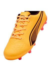 Buty piłkarskie Puma King Match FG/AG Jr 107573 05 żółte. Kolor: żółty. Materiał: materiał, mikrofibra. Szerokość cholewki: normalna. Sport: piłka nożna