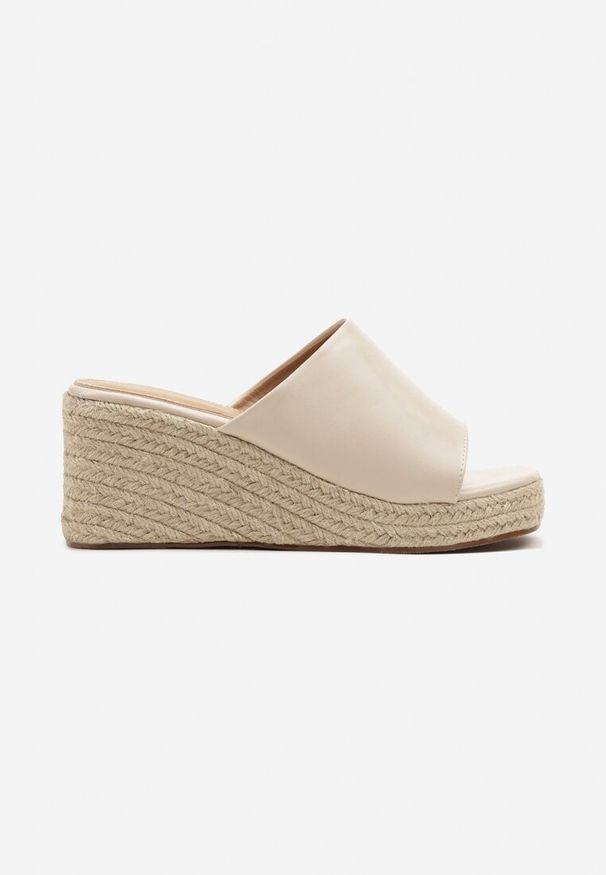 Born2be - Beżowe Klapki na Koturnie z Plecionką Elliselle. Okazja: na co dzień. Kolor: beżowy. Materiał: jeans. Obcas: na koturnie. Styl: klasyczny, casual