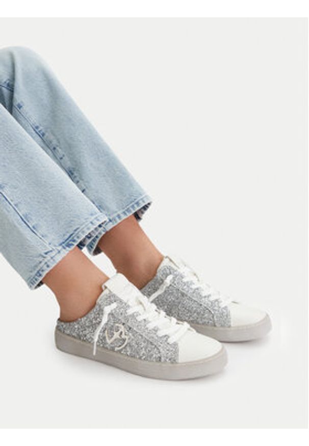 Eva Minge Klapki EO-ELLA-WSDR13670-2 Biały. Kolor: biały. Materiał: materiał