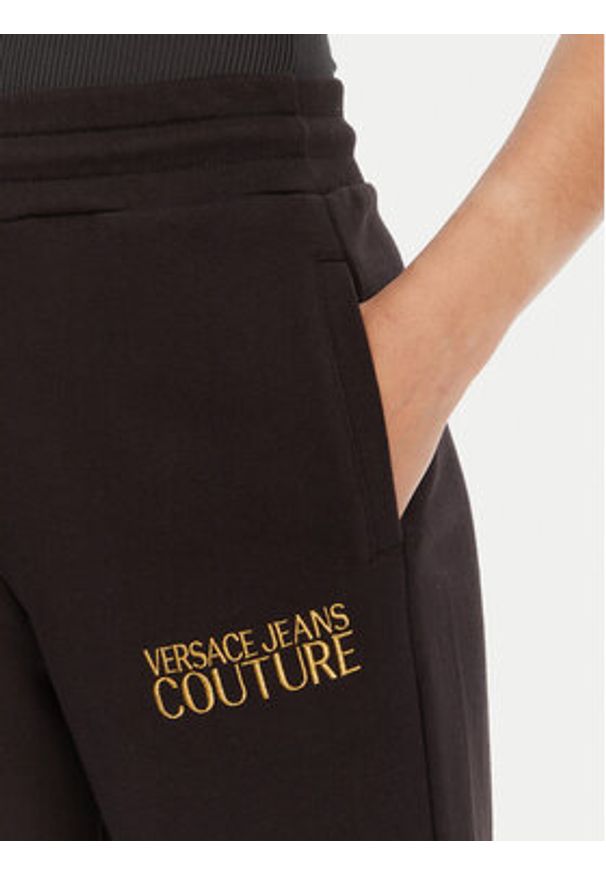 Versace Jeans Couture Spodnie dresowe 78HAAT06 Czarny Regular Fit. Kolor: czarny. Materiał: bawełna