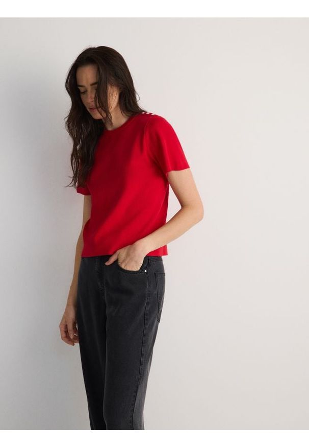 Reserved - Sweter z krótkimi rękawami - czerwony. Kolor: czerwony. Materiał: wiskoza, dzianina. Długość rękawa: krótki rękaw. Długość: krótkie