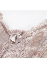 Intica - Biustonosz koronkowy push-up z efektem dekoltu Edda. Kolor: biały. Materiał: koronka. Rodzaj stanika: push-up. Wzór: koronka #7