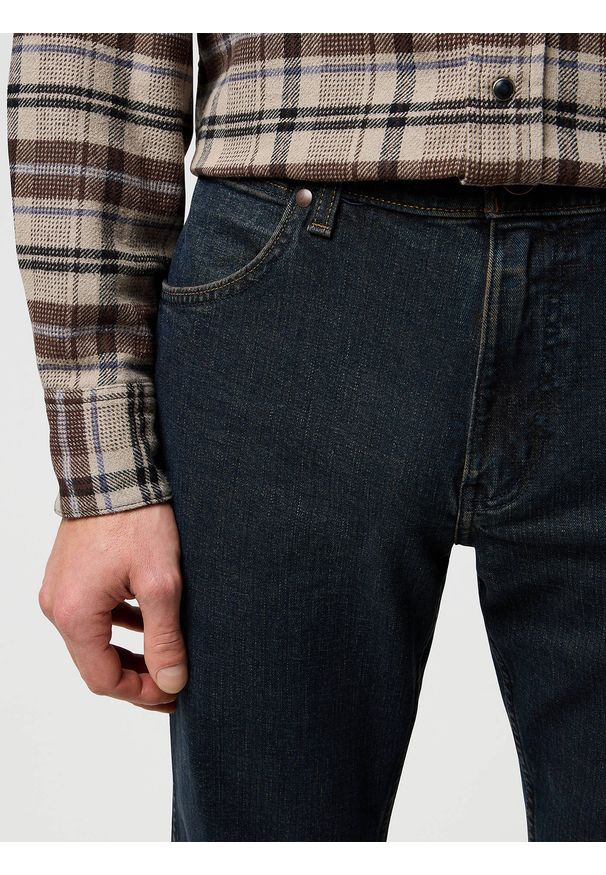 Wrangler - MĘSKIE SPODNIE WRANGLER GREENSBORO NIGHTFALL 112370848