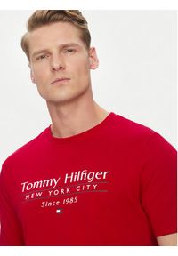 TOMMY HILFIGER - Tommy Hilfiger T-Shirt Center Stack MW0MW38621 Czerwony Regular Fit. Kolor: czerwony. Materiał: bawełna #5