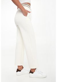 Armani Exchange - Spodnie dresowe damskie ARMANI EXCHANGE. Materiał: dresówka #3