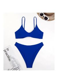 Intica - Bikini dwuczęściowe plażowe z wygodnym dopasowaniem Deni. Kolor: niebieski. Materiał: materiał