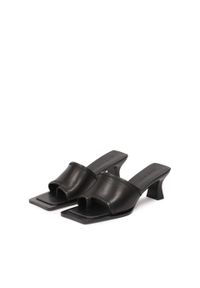 Kazar - Skórzane klapki na niskim obcasie. Kolor: czarny. Materiał: skóra. Obcas: na obcasie. Styl: klasyczny. Wysokość obcasa: niski #7