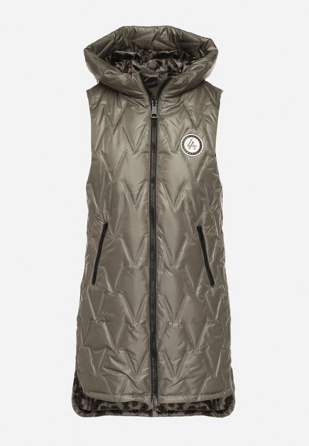 Born2be - Zielona Pikowana Kamizelka z Kapturem Ennorwe. Okazja: na co dzień, na spacer. Typ kołnierza: kaptur. Kolor: zielony. Materiał: jeans. Sezon: jesień. Styl: klasyczny, casual