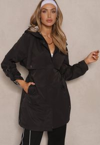 Renee - Czarna Kurtka Typu Parka ze Wzorzystymi Wstawkami w Kapturze i Podpinanych Rękawach Kailenna. Okazja: na co dzień, na spacer. Kolor: czarny. Materiał: jeans, dzianina. Styl: casual, elegancki