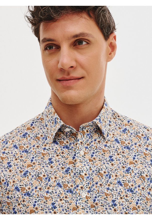 Pako Lorente - PAKO LORENTE - Koszula męska w pomarańczowe i niebieskie kwiaty. Kolor: pomarańczowy, niebieski, wielokolorowy. Materiał: elastan, bawełna. Długość rękawa: długi rękaw. Długość: długie. Wzór: kwiaty