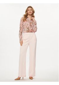 Guess Spodnie materiałowe W4GB23 WDEE2 Różowy Regular Fit. Kolor: różowy. Materiał: syntetyk #5