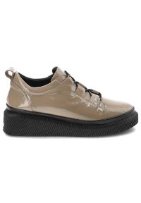 Beżowe Sneakersy Ravini Wygodne Buty Damskie. Okazja: na uczelnię. Zapięcie: sznurówki. Kolor: beżowy. Materiał: lakier, skóra. Szerokość cholewki: normalna. Obcas: na platformie #5
