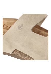 Klapki damskie Yokono, cholewka ze skóry naturalnej zamszowej z szerokim paskiem podeszwą korkową z wyściółką skórzaną, beżowe, Wiwi-260 Ser Crudo. Kolor: beżowy. Materiał: skóra, zamsz #3