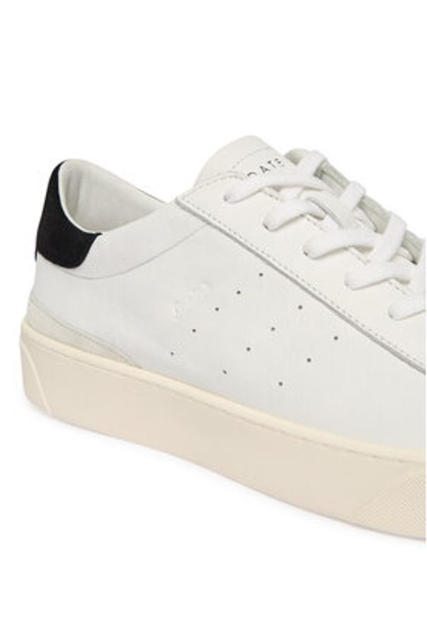 D.A.T.E. Sneakersy Sonica M441-SO-CA Biały. Kolor: biały. Materiał: skóra