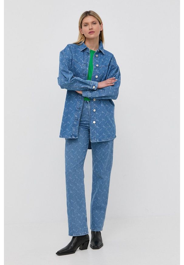 GESTUZ - Gestuz koszula jeansowa Luvina damska relaxed z kołnierzykiem klasycznym. Typ kołnierza: kołnierzyk klasyczny. Kolor: niebieski. Materiał: jeans. Długość rękawa: długi rękaw. Długość: długie. Styl: klasyczny